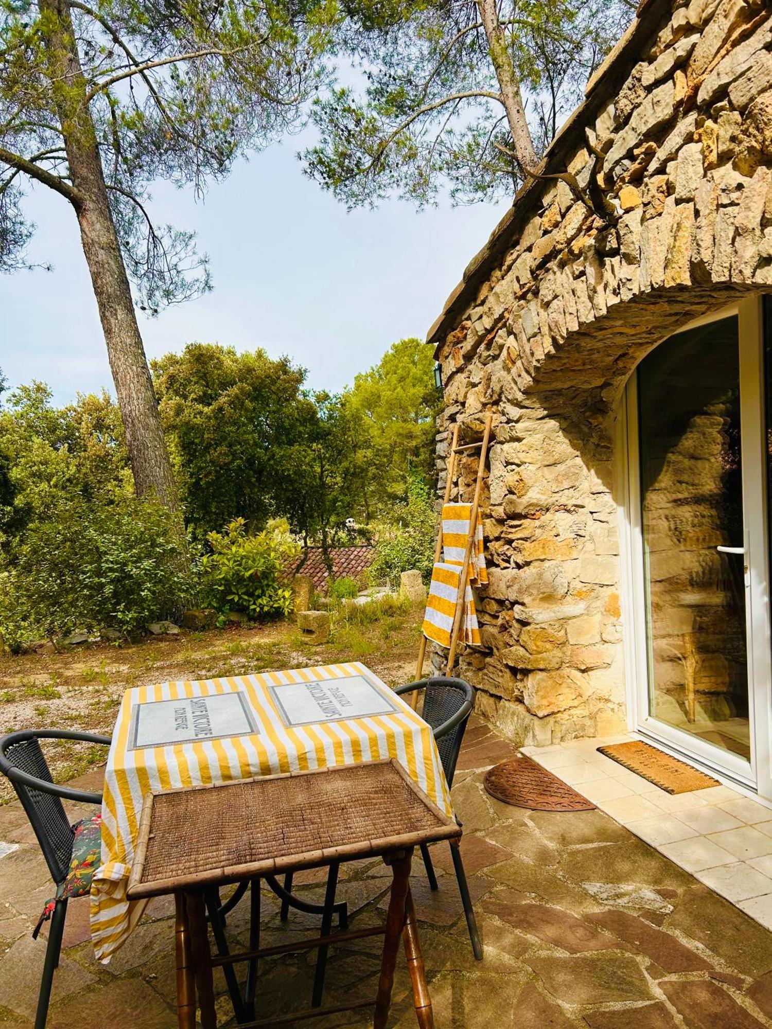Les Cabanons Sainte Victoire Hotel Eksteriør billede